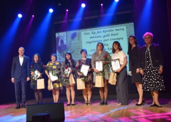 Su profesine švente pasveikinti Vilkaviškio rajono socialiniai darbuotojai