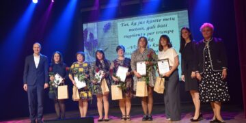 Su profesine švente pasveikinti Vilkaviškio rajono socialiniai darbuotojai