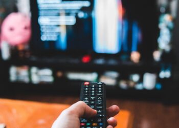 Kodėl televizorių naudinga pirkti internetu