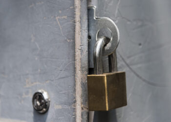 Sužalotas vyras buvo užrakintas