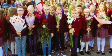 Rugsėjo 1-oji Marijampolėje –  su puikia nuotaika, gėlių žiedais ir  šypsenomis