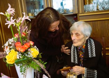 Gudeliuose sveikinta šimtametė