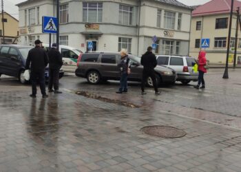 Kalvarijoje - trijų automobilių eismo įvykis