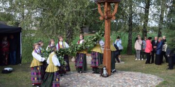 Koplytstulpio atidengimas