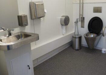 Paežerių dvare pradeda veikti viešasis tualetas