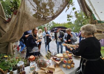 Šakiuose nuaidėjo derliaus šventė – Zanavykų Obuolinės!