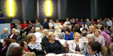 Senjorus sukvietė „Mero arbatėlė“