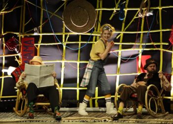 Spektaklis „Panama yra graži“ sužavėjo ir mažuosius, ir jų tėvelius