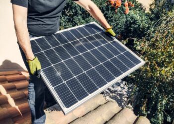 5 priežastys, kodėl verta įsirengti saulės elektrinę