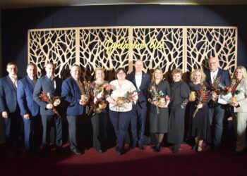 Klausučiuose vyko Vilkaviškio rajono nevyriausybinių organizacijų apdovanojimai „Gintarinė Bitė 2023“