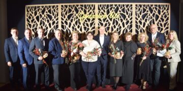 Klausučiuose vyko Vilkaviškio rajono nevyriausybinių organizacijų apdovanojimai „Gintarinė Bitė 2023“