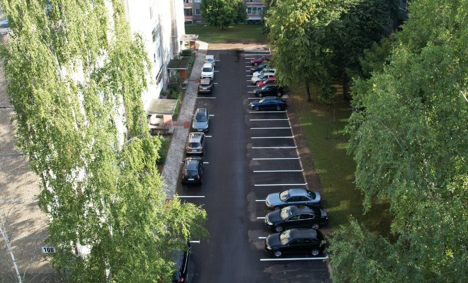 Marijampolėje – jau 39 atnaujintos automobilių stovėjimo aikštelės prie daugiabučių namų