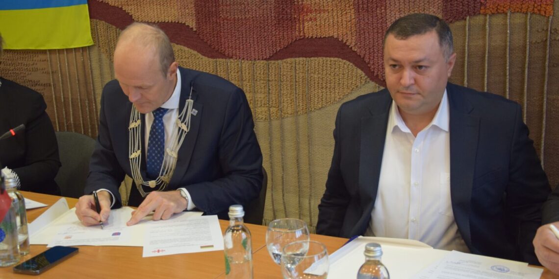 Pasirašyta bendradarbiavimo sutartis tarp tarp Marneulio (Sakartavelas) ir Vilkaviškio rajono savivaldybės