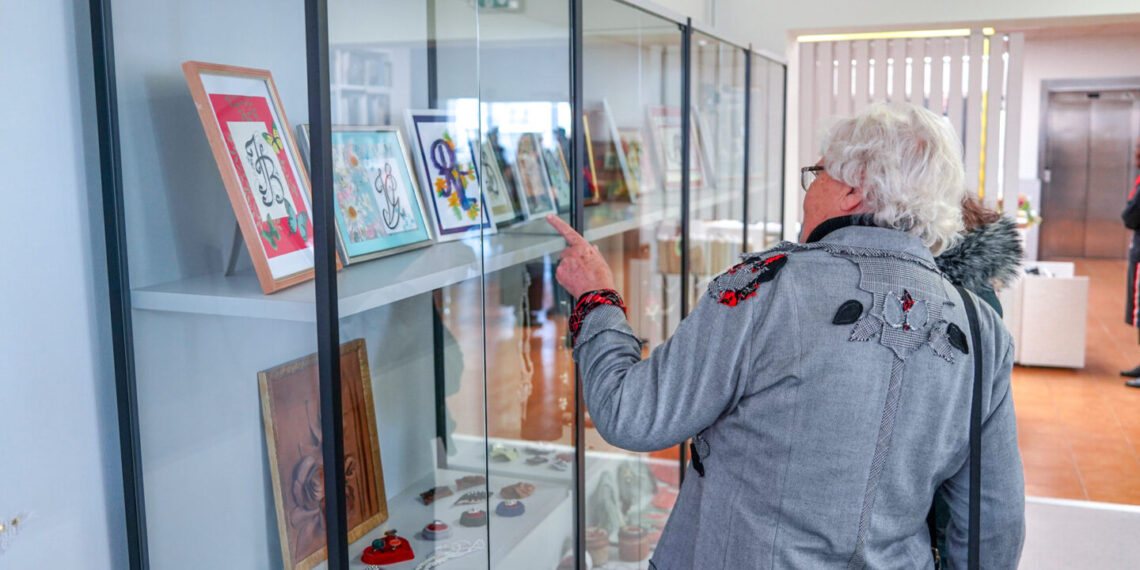 Petro Kriaučiūno viešojoje bibliotekoje atidaryta neįgaliųjų draugijos paroda