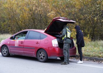 Už keturis migrantus – 4 000 eurų pelno arba aštuoneri metai kalėjimo