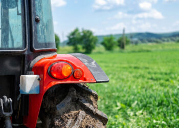 Traktoriaus prispaustas vyras atsidūrė ligoninėje