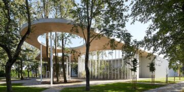 Medžių architektūra: Lietuvos paviljonas 2025-ųjų Venecijos architektūros bienalėje