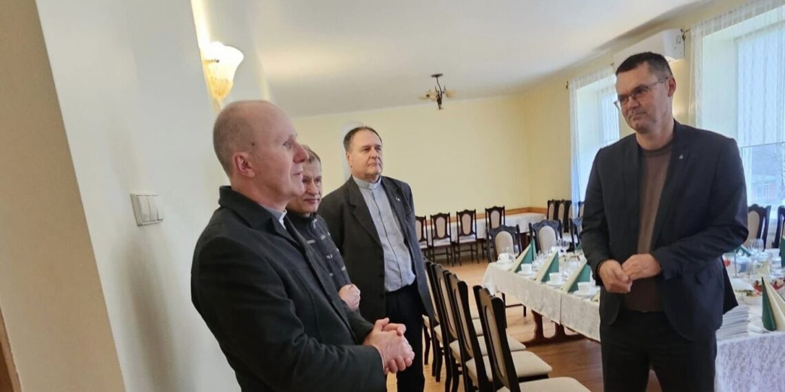 Šakių rajono savivaldybės vadovai susitiko su rajono dvasininkais