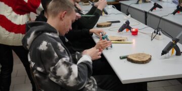 Kalėdinių papuošimų gamyba