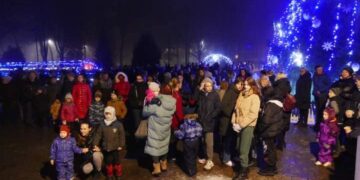 Kudirkos Naumiestyje įvyko Kalėdų eglės įžiebimo šventė