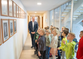 Marijampolės savivaldybėje lankėsi Marijampolės vaikų lopšelio-darželio „Vaivorykštė“ „Spalviukų“ grupė