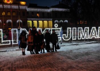 Prezidentūros eglės įžiebimo šventėje – ir Marijampolės savivaldybės vaikai