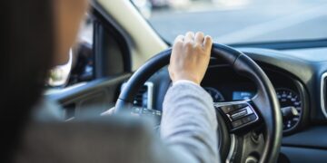 Vairuotojai raginami nedelsti ir pasitikrinti sveikatą