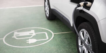Apmokestinama elektromobilių įkrovimo paslauga