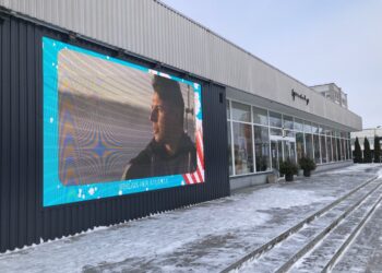 Kino mylėtojai Marijampolėje šluoja bilietus į Aurimo Valujavičiaus filmą