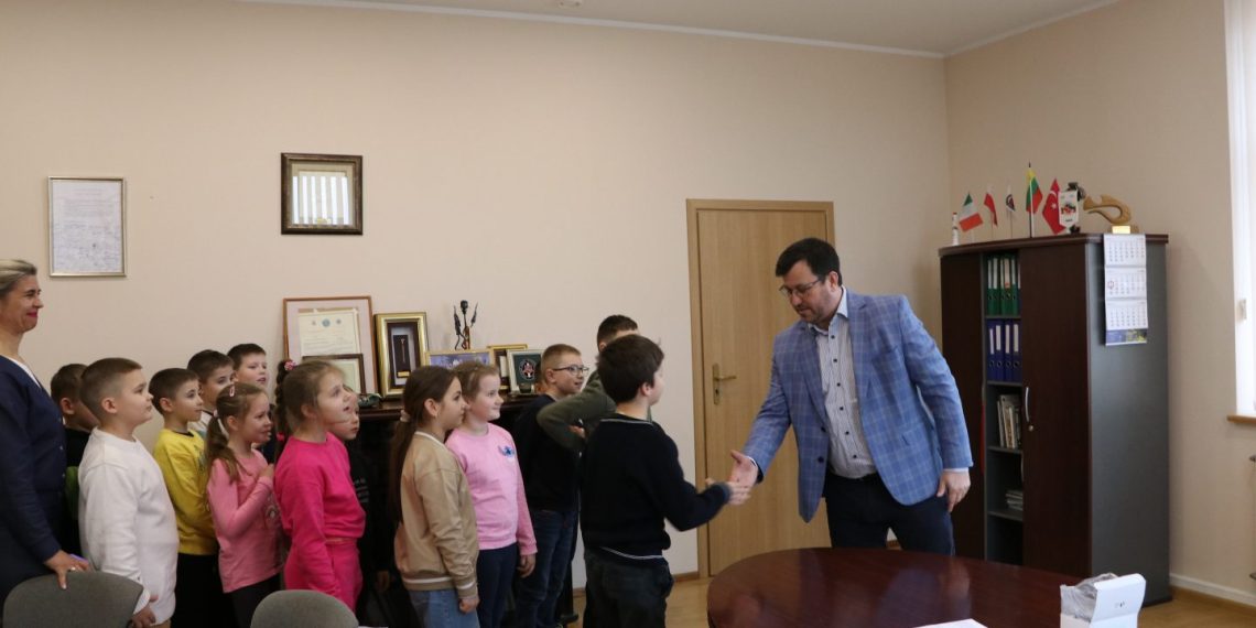 Kalvarijos savivaldybės administracijoje lankėsi mokiniai