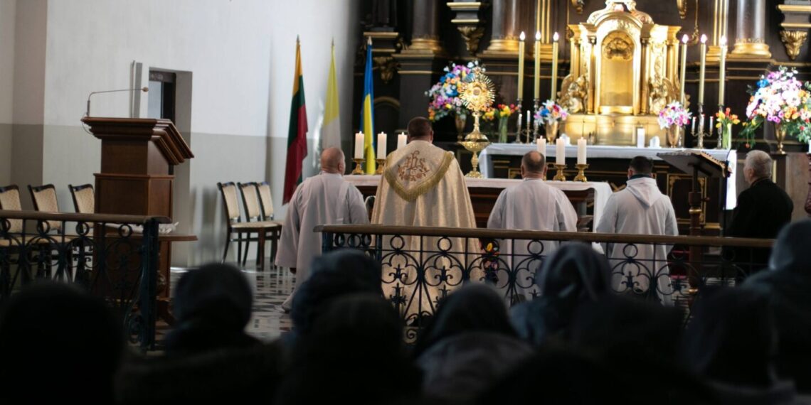 Marijampolės bazilikoje vyko pašvęstojo gyvenimo dienos minėjimas