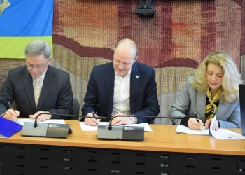 Pasirašyta sutartis dėl Vilkaviškio ekonomikos ir verslo akademijos įsteigimo