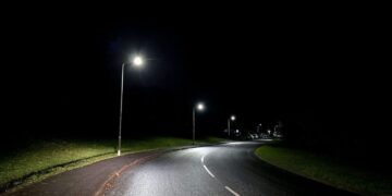 Pirmadienį Klausučiuose prasidėjo gatvių apšvietimo tinklo atnaujinimo darbai