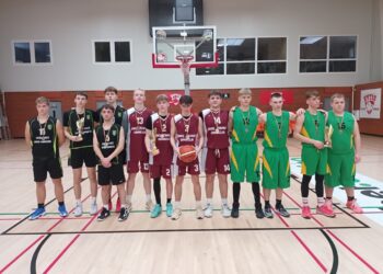 Šakiuose mokiniai varžesi 3x3 krepšinio varžybose