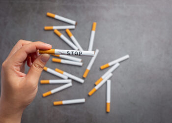 Pradeda veikti pagalbos linija norintiems mesti rūkyti – 1819