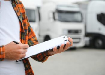 Kazachstano pilietis bus teisiamas dėl nusikalstamu būdu gauto turto – 102 tūkst. eurų vertės krovininio automobilio – įgijimo ir valdymo