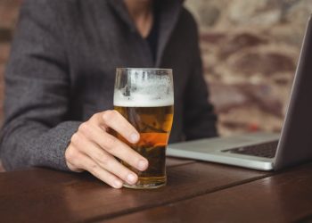 Alkoholio vartojimas darbo vietoje