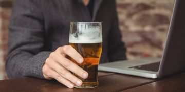 Alkoholio vartojimas darbo vietoje