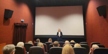 Mažojoje kino teatro salėje pristatytas 4K raiškos lazerinis projektorius