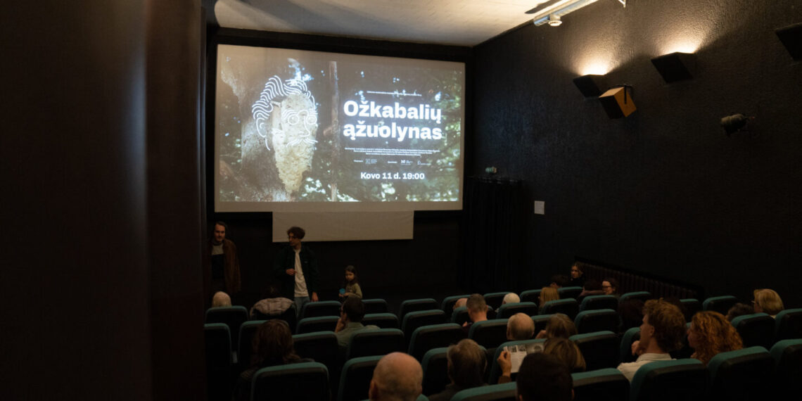 Pristatytas trumpametražis dokumentinis filmas „Ožkabalių ąžuolynas“
