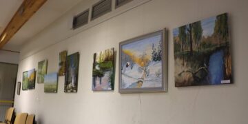 Jurgio Dovydaičio viešojoje bibliotekoje eksponuojami Kazlų Rūdos TAU studentų darbai