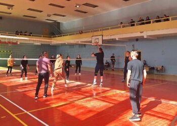 Mokinių ir mokytojų tinklinio varžybos