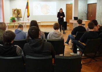 Mokinių iš Lukšių ir Lekėčių apsilankymas