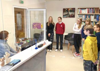 Moksleiviai domėjosi socialine-pilietine veikla bibliotekoje