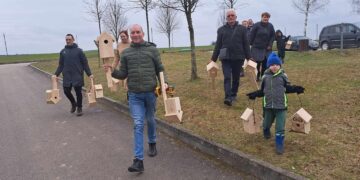 Penktadienio popietę Kalvarijos Karališkajame parke vyko inkilų kėlimo akcija