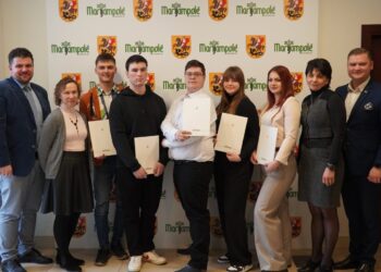 Stipendijomis apdovanoti geriausi Marijampolės PRC mokiniai