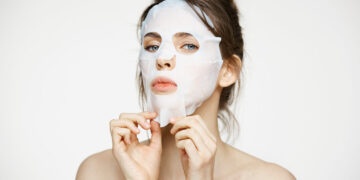 Lakštinė veido kaukė