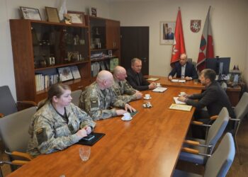 ﻿Šakių rajono savivaldybėje lankėsi Lietuvos kariuomenės sausumos pajėgų vadovybė