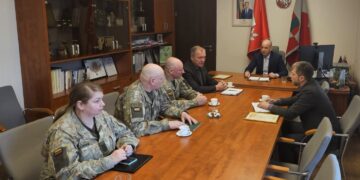 ﻿Šakių rajono savivaldybėje lankėsi Lietuvos kariuomenės sausumos pajėgų vadovybė