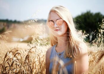 Stilingi akiniai: kaip išsirinkti tinkamiausius?